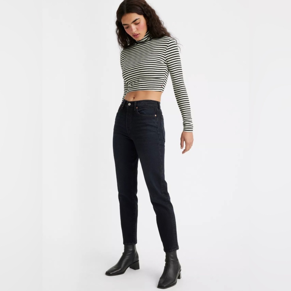Levis Wedgie Icon Fit Ankle Jeans NWOT